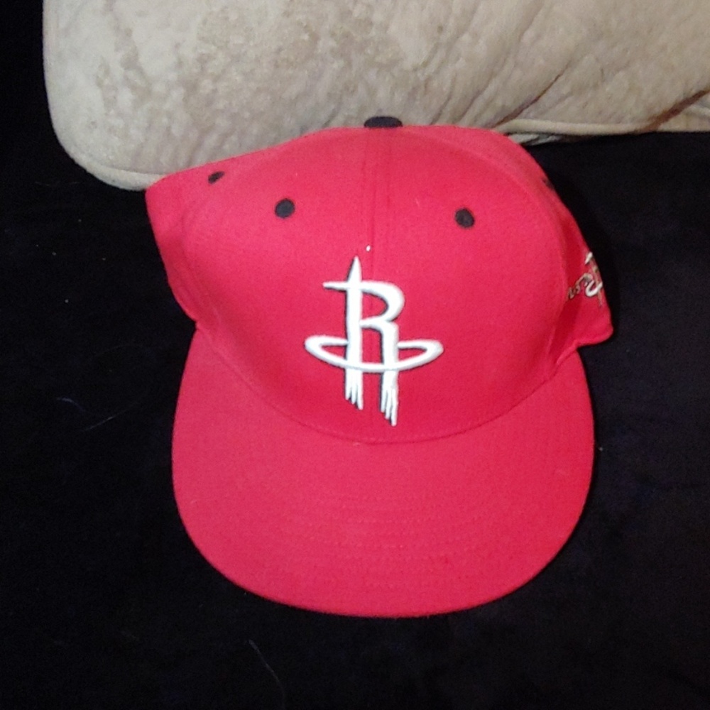 Rockets red fitted cap